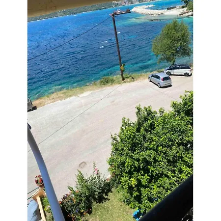 Appartement And Thomas 11