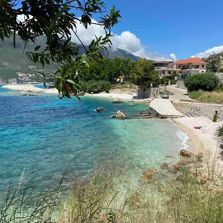 And Thomas 11 * Vasiliki
